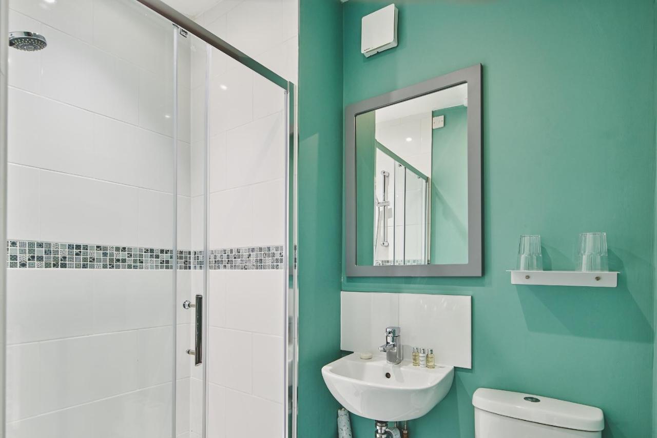 Bed & Breakfast The Lansdowne 5*