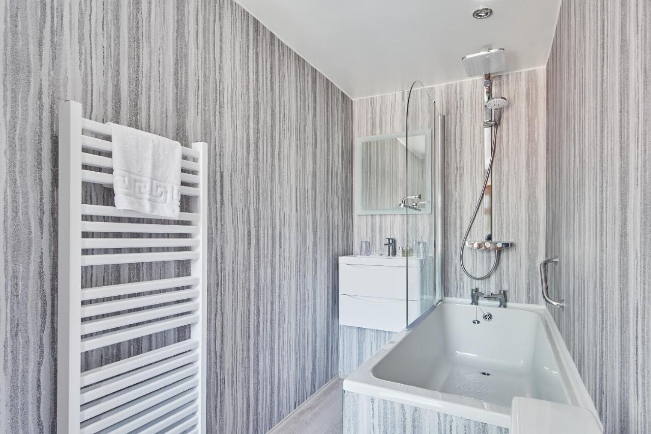 Bed & Breakfast The Lansdowne 5*